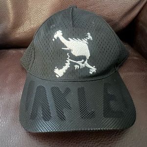 Vintage Oakley Skull Crossbones spell out visor snapback mesh black